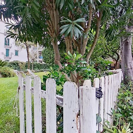 Bed and Breakfast Il Giardino Di Vico Neve Neapol Exteriér fotografie